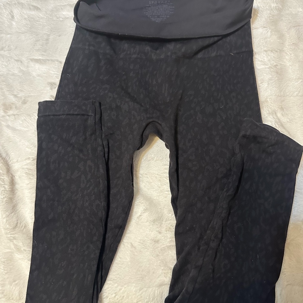 Spanx brand size small in black ribbed material